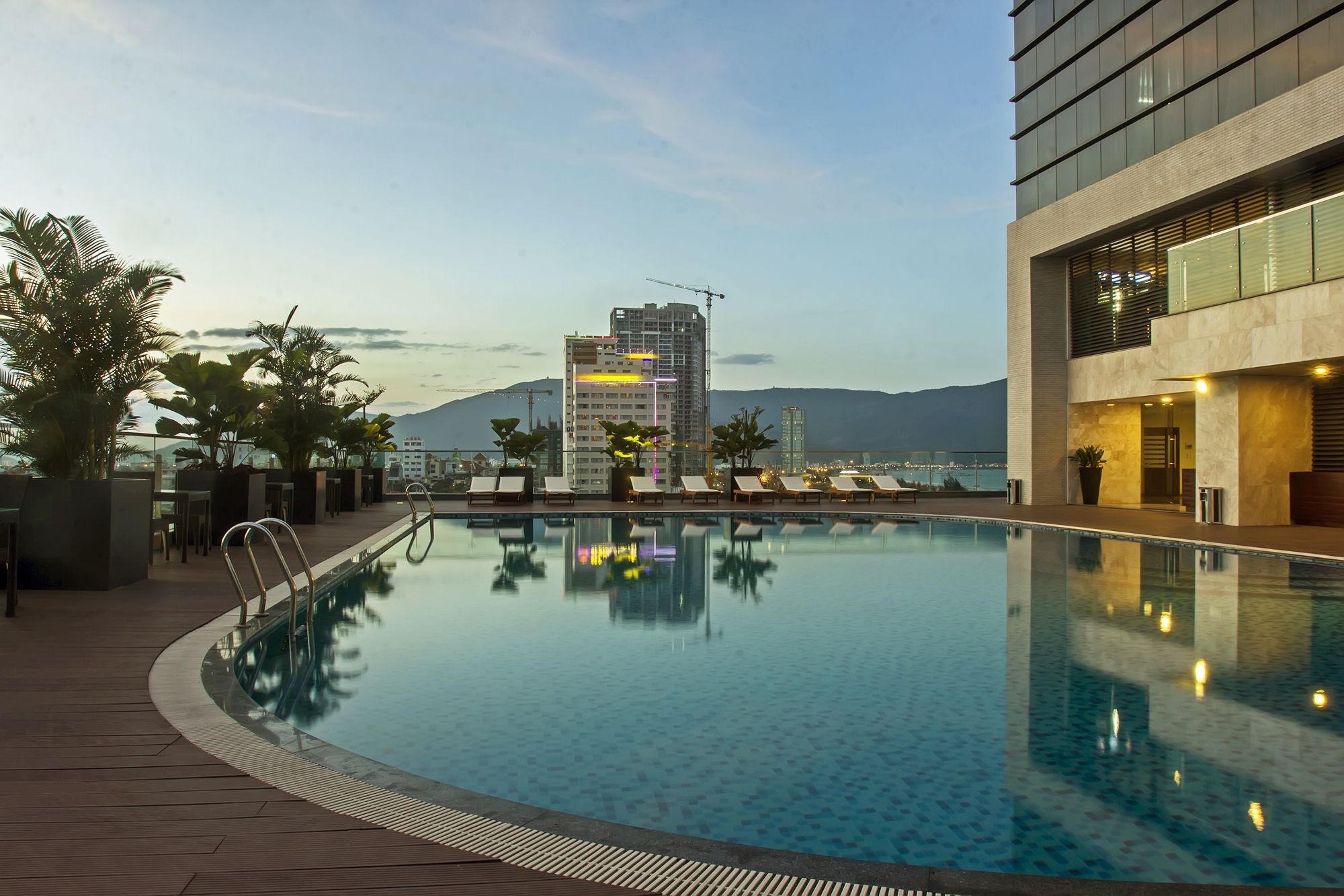 Hotel The Nalod Da Nang Esterno foto